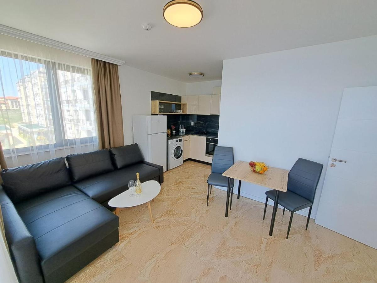 Onyx 2 Private Beach Apartment Sveti Vlas Exteriör bild