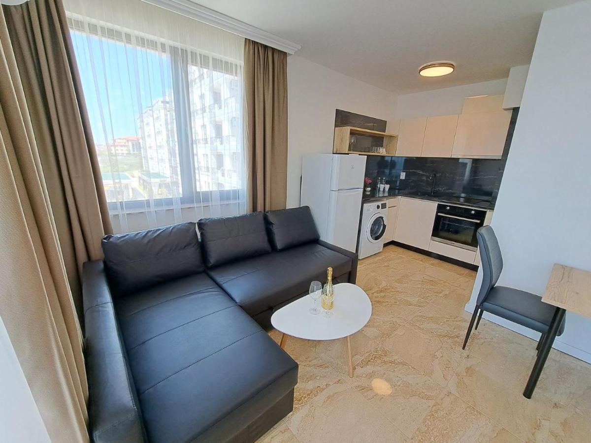 Onyx 2 Private Beach Apartment Sveti Vlas Exteriör bild