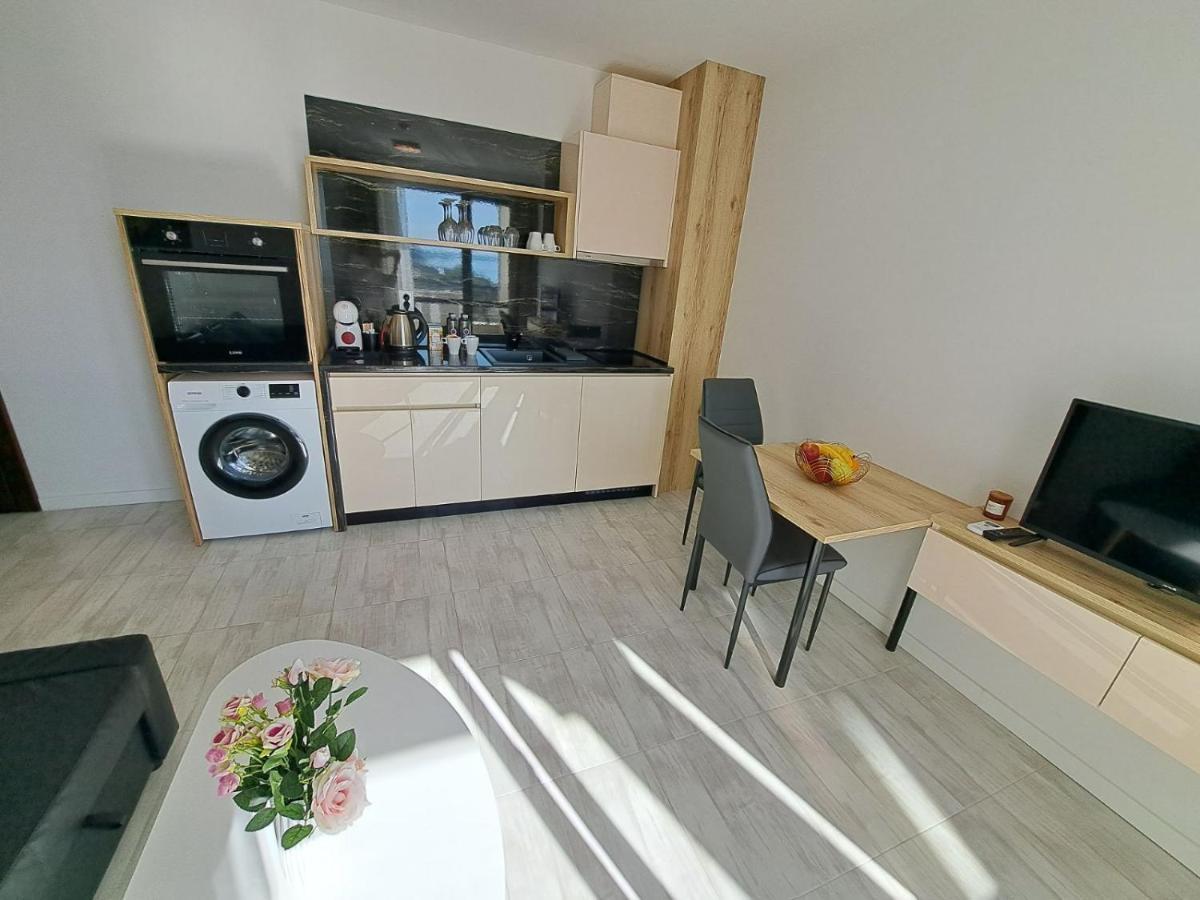 Onyx 2 Private Beach Apartment Sveti Vlas Exteriör bild