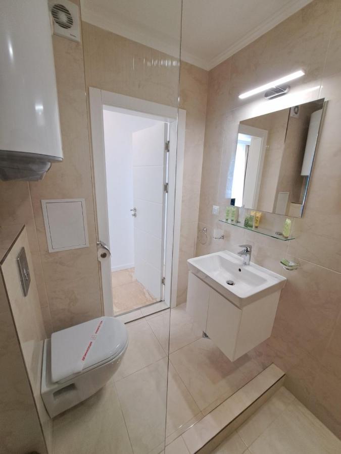Onyx 2 Private Beach Apartment Sveti Vlas Exteriör bild