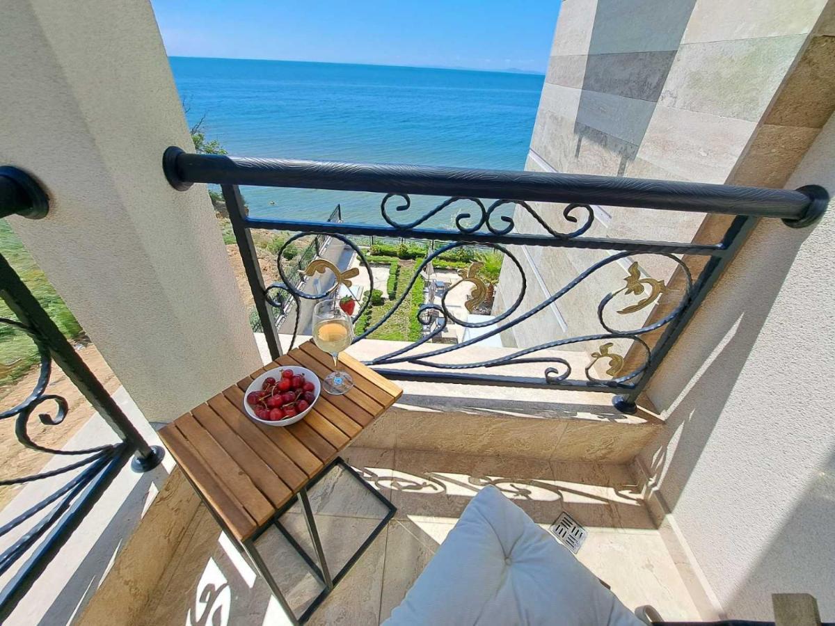 Onyx 2 Private Beach Apartment Sveti Vlas Exteriör bild