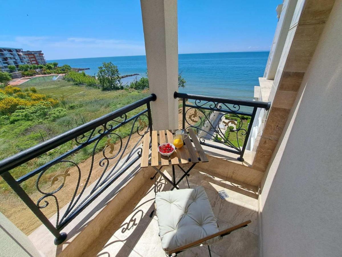 Onyx 2 Private Beach Apartment Sveti Vlas Exteriör bild