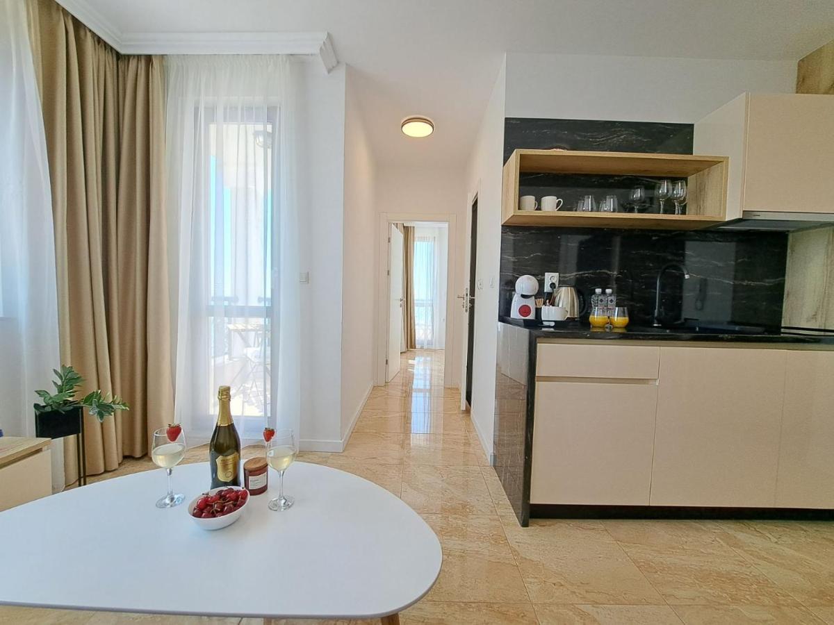 Onyx 2 Private Beach Apartment Sveti Vlas Exteriör bild